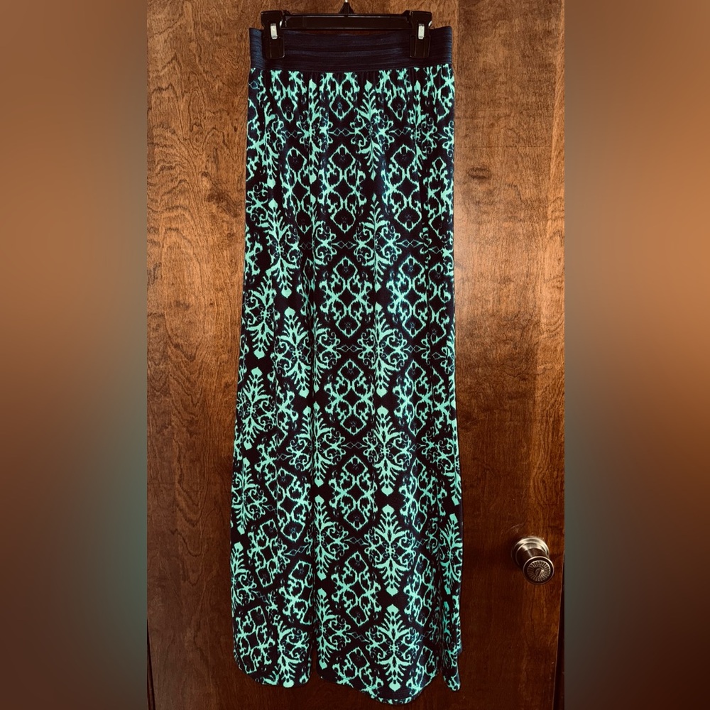 Elastic waist long skirt